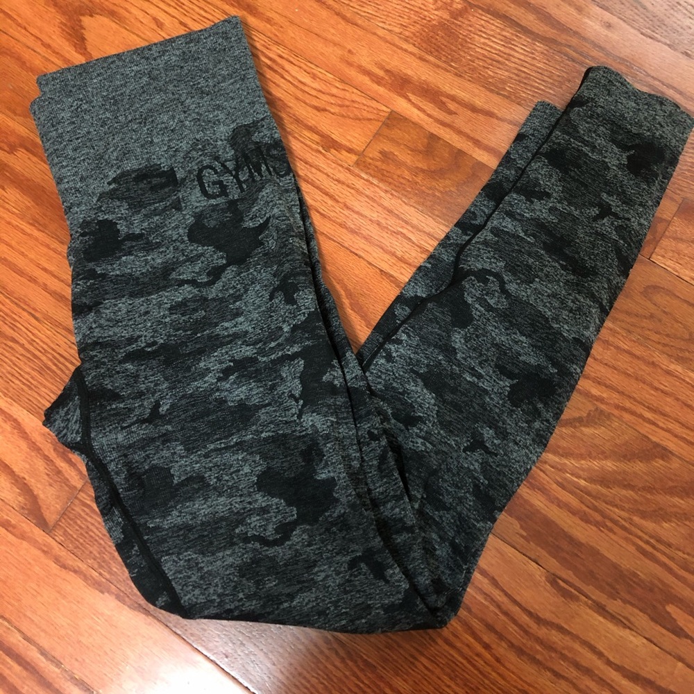 Gymshark Black & Gray Camo Seamless Leggings - Med